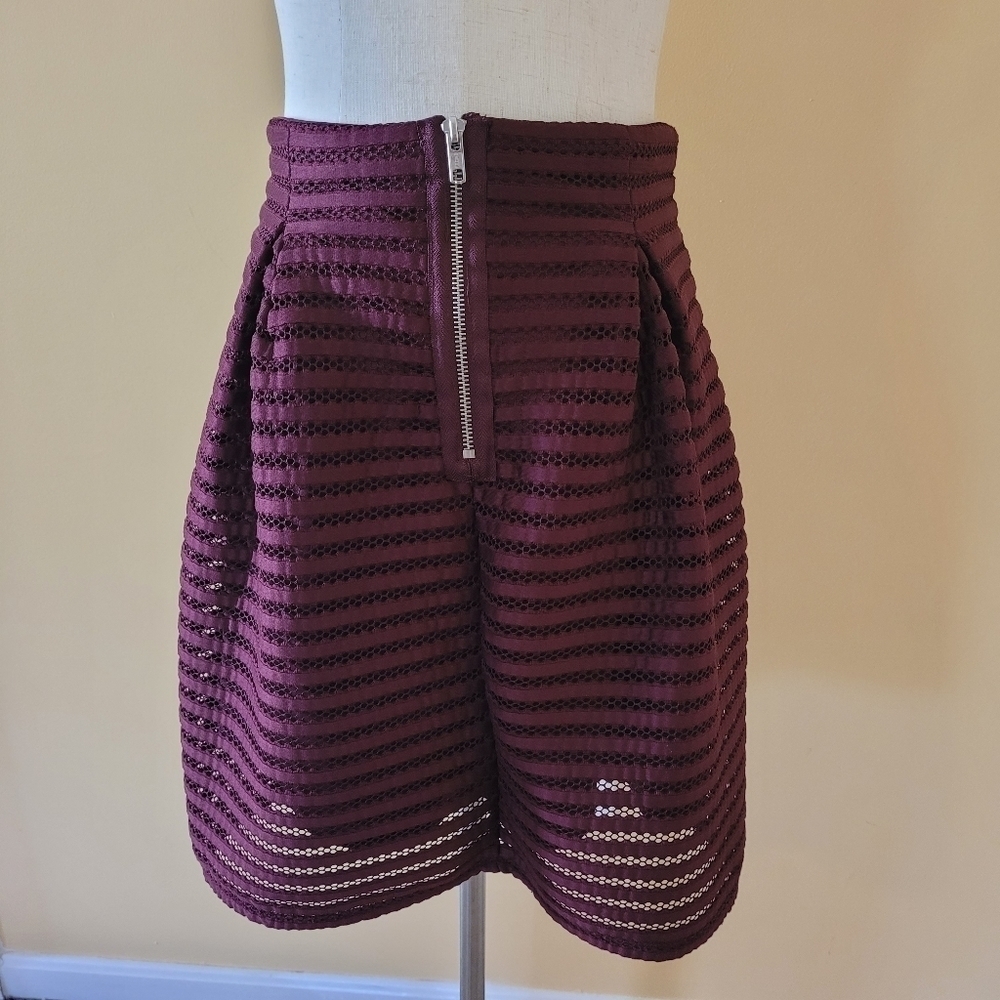 Xhilaration Burgundy Pleated Lined Mini Skirt Juniors Sz M - Picture 3 of 9